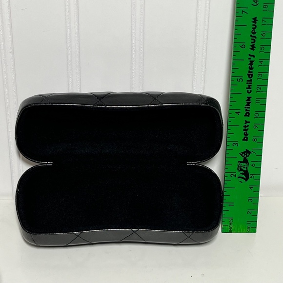 Reg. Chanel Sunglasses Eyeglass Quilted Tufted Case, Storage bag, box, cloth LN main image 6